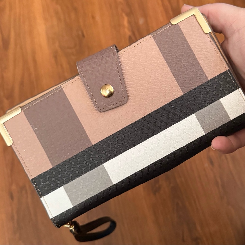 Elegant Multi-Color Women's Clutch